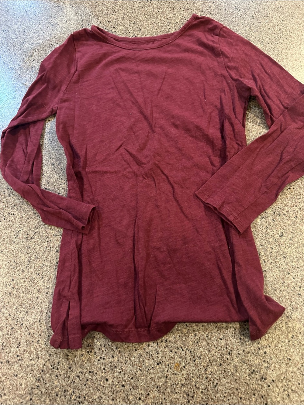 Long Sleeve Crewneck Shirt in Burgundy